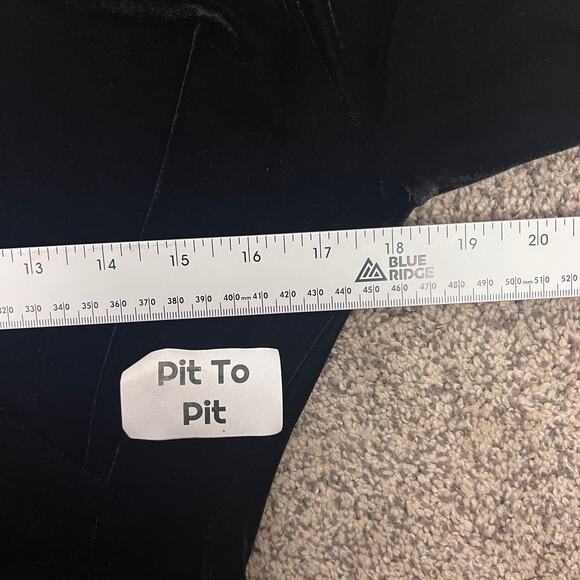 NWT‎ SOFT SURROUNDINGS Women's S Black Velvet Alyssa Knit Surplice V-Neck Top - Picture 9 of 12